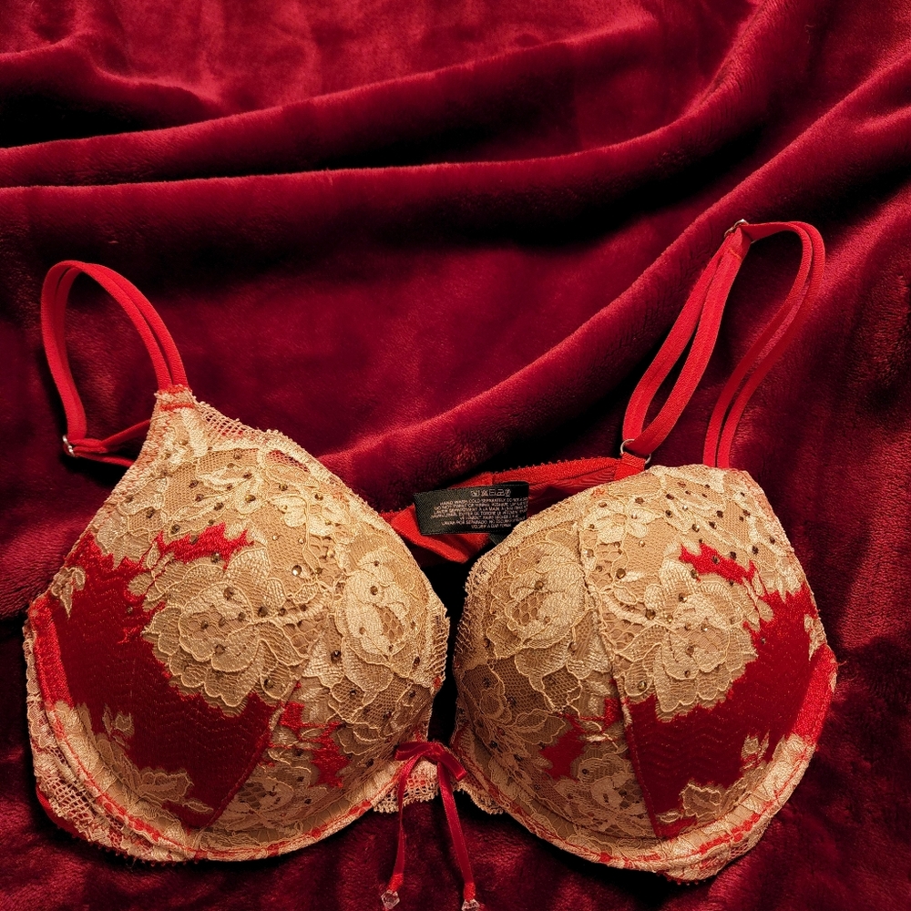 VS very sexy 34A